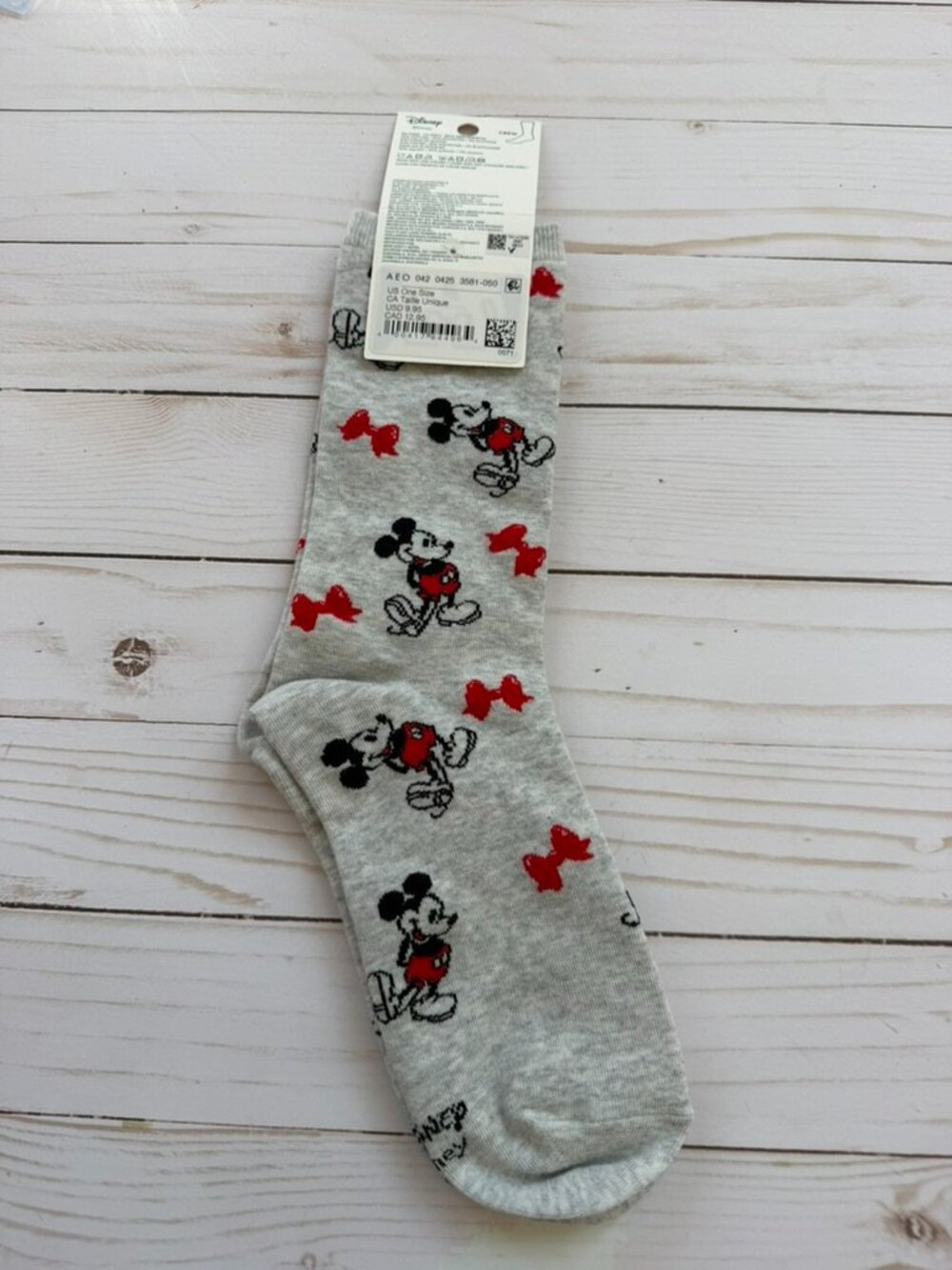 NWT American Eagle Mickey Mouse Crew Socks | Disney Licensed | One Size - Picture 3 of 7